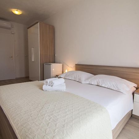 Eni Apartments 볼 외부 사진