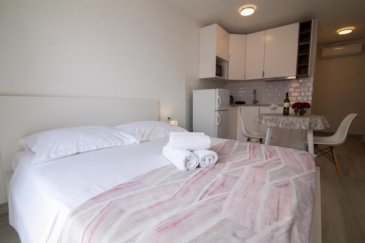 Eni Apartments 볼 외부 사진