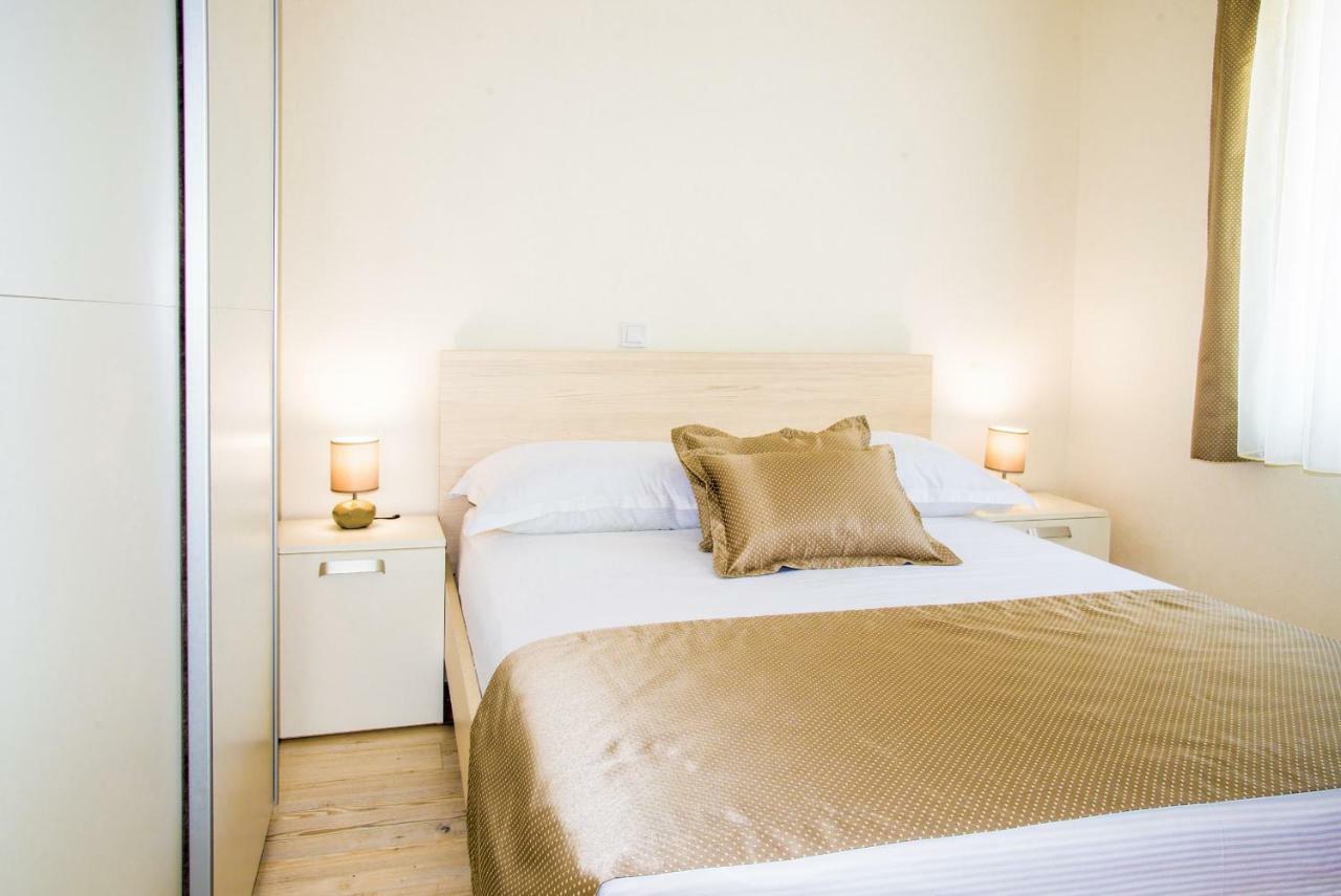 Eni Apartments 볼 외부 사진