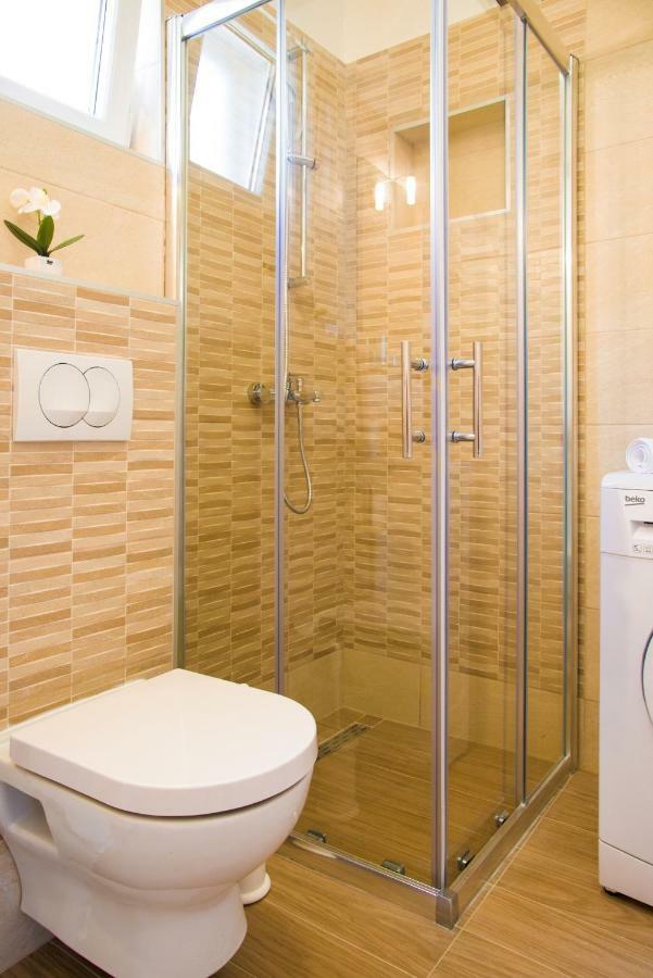 Eni Apartments 볼 외부 사진