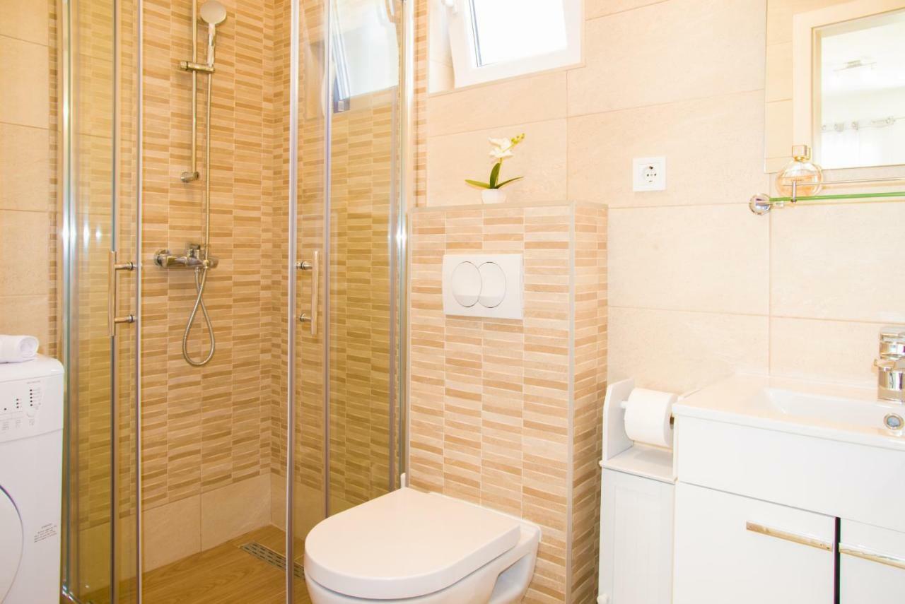 Eni Apartments 볼 외부 사진